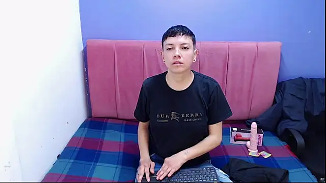 alexmadisoncm101 online show from 10-08-25, 03:04