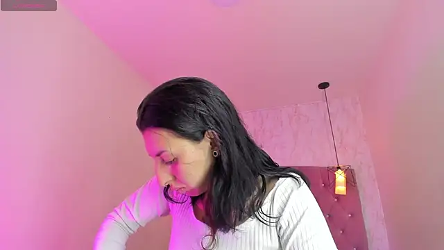 Snapshot of Iris__77 chatting on 12-05-25, 11:52 Iris 77 online show from 12-05-25, 11:52