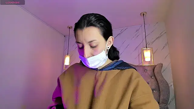 Snapshot of Iris__77 chatting on 12-15-25, 06:45 Iris 77 online show from 12-15-25, 06:45