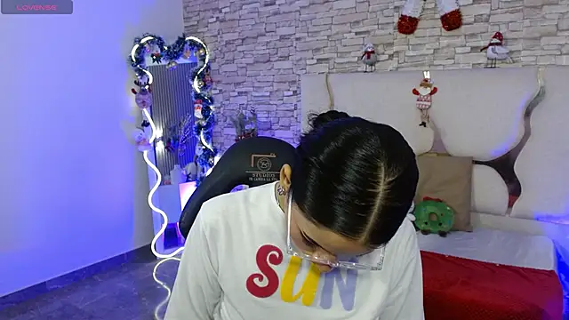 Snapshot of casse_tay chatting on 11-28-25, 03:09 casse tay online show from 11-28-25, 03:09