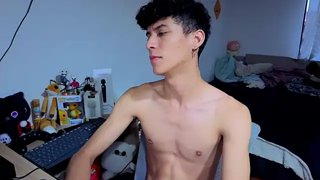 Snapshot of TwoBoys4Cum chatting on 11-20-25, 10:20 TwoBoys4Cum online show from 11-20-25, 10:20