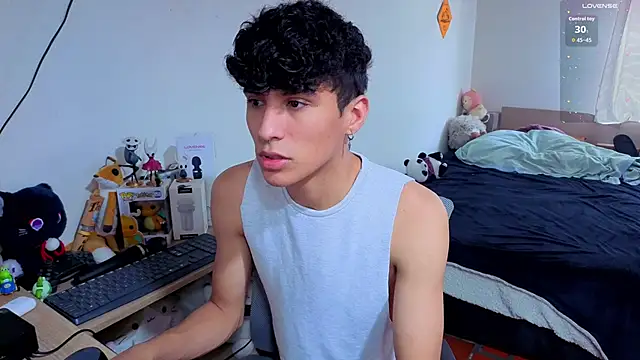 Snapshot of TwoBoys4Cum chatting on 11-23-25, 09:14 TwoBoys4Cum online show from 11-23-25, 09:14