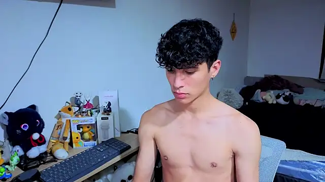 Snapshot of TwoBoys4Cum chatting on 11-26-25, 11:06 TwoBoys4Cum online show from 11-26-25, 11:06