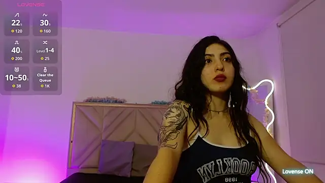 Ixchel tay online show from 10-13-25, 03:17