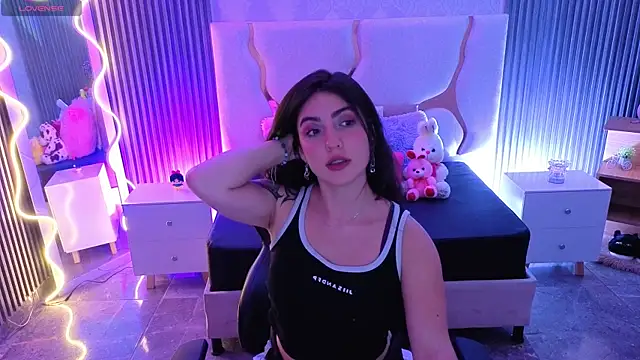 Ixchel tay online show from 04-21-26, 03:24