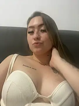 Snapshot of alegata27 chatting on 09-28-25, 10:37 alegata27 online show from 09-28-25, 10:37