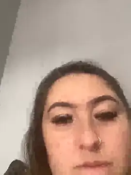 Snapshot of alegata27 chatting on 10-17-25, 03:47 alegata27 online show from 10-17-25, 03:47