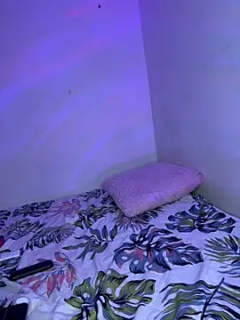 ScarletVyxen online show from 10-23-25, 12:10