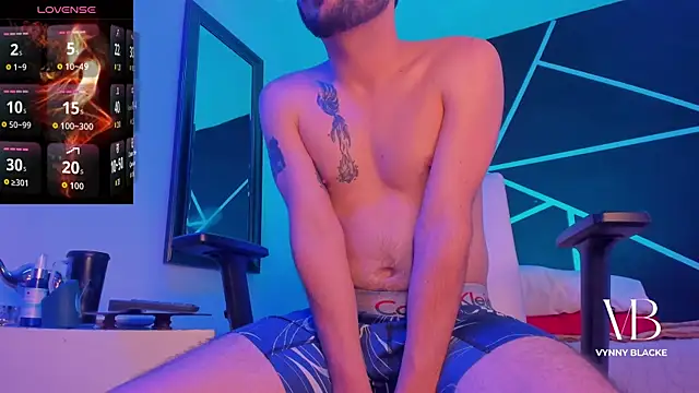 Snapshot of VynnyBlacke_ chatting on 12-21-25, 09:27 VynnyBlacke online show from 12-21-25, 09:27