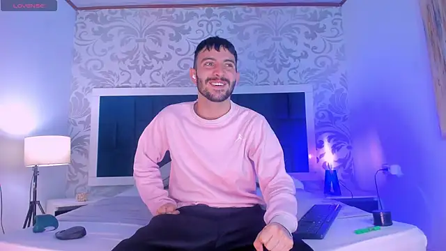 Snapshot of VynnyBlacke_ chatting on 01-14-26, 03:12 VynnyBlacke online show from 01-14-26, 03:12