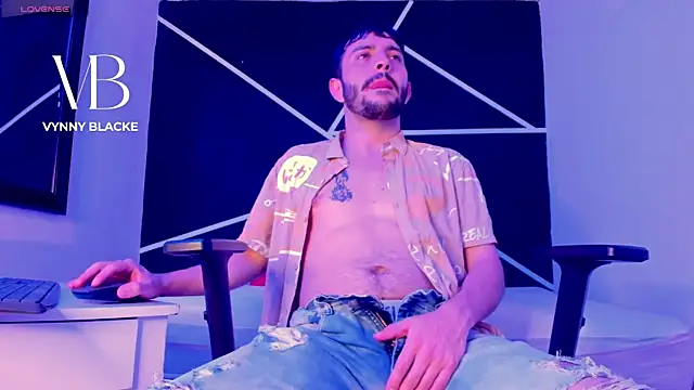 Snapshot of VynnyBlacke_ chatting on 02-10-26, 04:05 VynnyBlacke online show from 02-10-26, 04:05