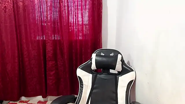 Snapshot of Teamo_kiara chatting on 10-30-25, 01:29 Teamo kiara online show from 10-30-25, 01:29