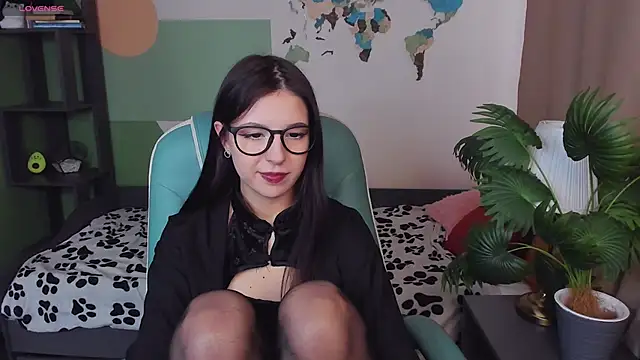 Snapshot of Azaliya_Haze chatting on 11-14-25, 10:25 Azaliya Haze online show from 11-14-25, 10:25