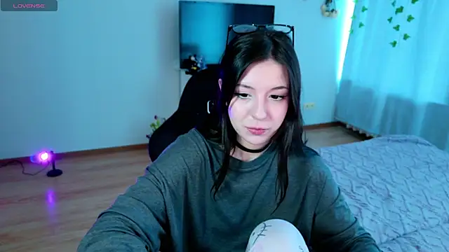 Azaliya Haze online show from 03-18-26, 08:50