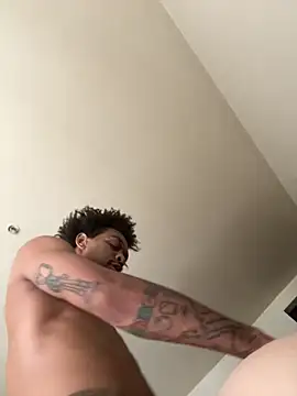 thefreakscomeoutatnight online show from 10-22-25, 09:36