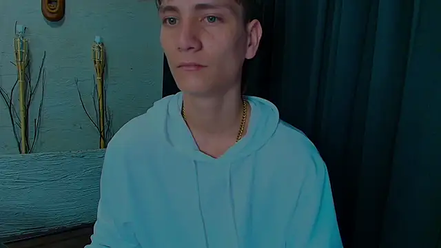 Snapshot of ZackMaye chatting on 10-06-25, 03:26 ZackMaye online show from 10-06-25, 03:26