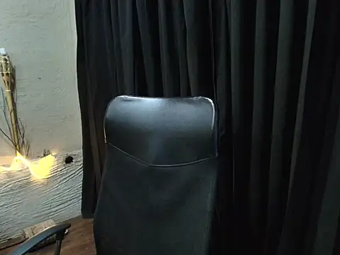 Snapshot of ZackMaye chatting on 10-09-25, 03:37 ZackMaye online show from 10-09-25, 03:37