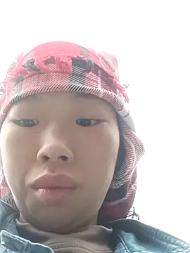 Snapshot of Khanhu_xx chatting on 02-15-26, 07:51 Khanhu xx online show from 02-15-26, 07:51