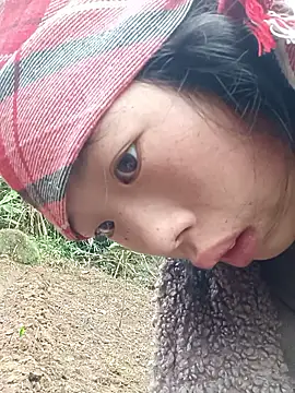 Snapshot of Khanhu_xx chatting on 03-10-26, 01:43 Khanhu xx online show from 03-10-26, 01:43