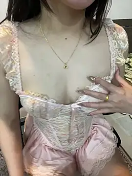 lee ly online show from 04-23-26, 07:38