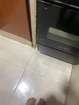 Snapshot of miluwatson chatting on 11-04-25, 11:37 miluwatson online show from 11-04-25, 11:37