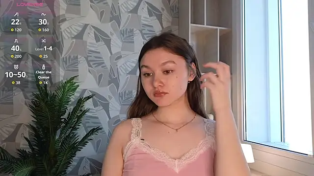 Snapshot of LewisThrone chatting on 11-20-25, 03:18 LewisThrone online show from 11-20-25, 03:18