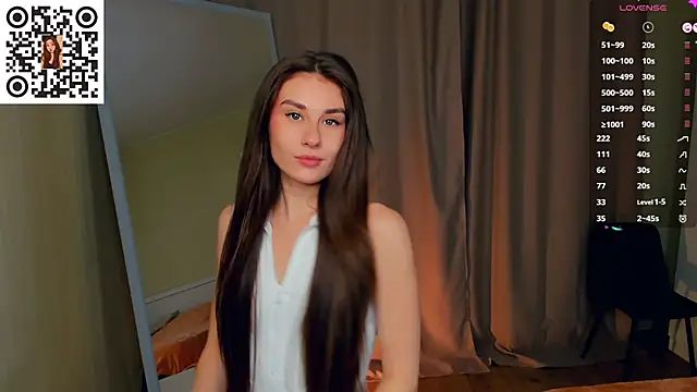 Snapshot of MinaRuzzo chatting on 11-09-25, 04:44 MinaRuzzo online show from 11-09-25, 04:44