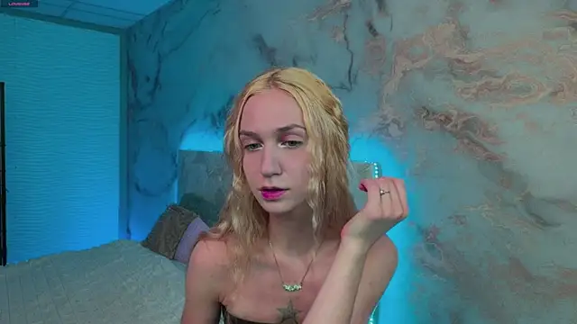 SerenaCrystall online show from 07-30-26, 10:36