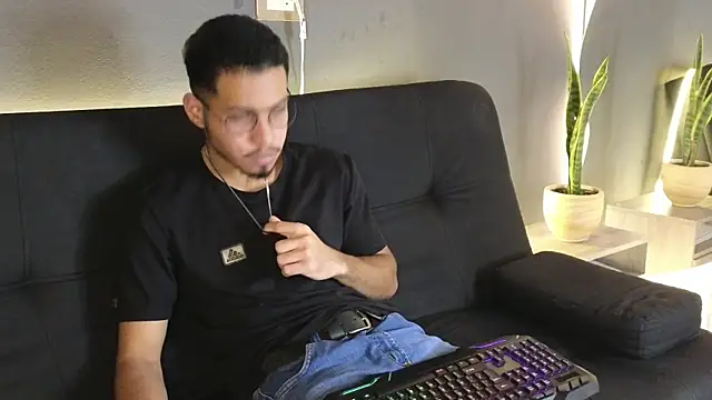 Jaybrown  1 online show from 10-26-25, 11:05