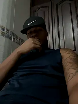 Snapshot of MickeyTyson chatting on 09-30-25, 11:37 MickeyTyson online show from 09-30-25, 11:37