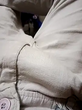 Onlysingles online show from 10-05-25, 06:39