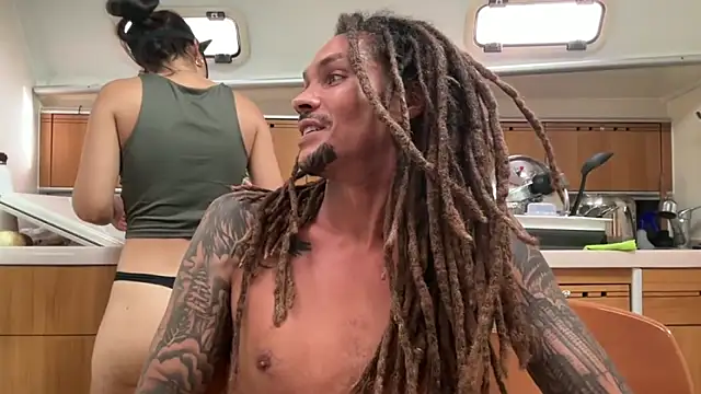 Snapshot of Monk_and_Mia chatting on 10-12-25, 01:54 Monk and Mia online show from 10-12-25, 01:54