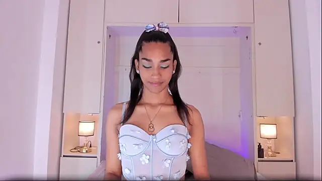 AnahiCollins online show from 10-14-25, 12:06