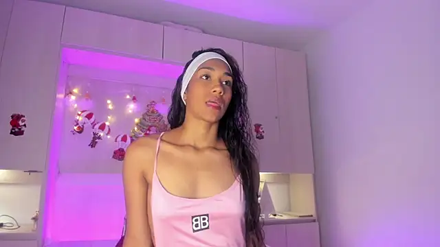 AnahiCollins online show from 12-17-25, 07:42