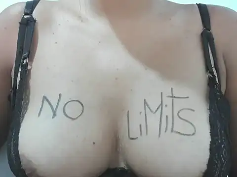 Valentinahot7 online show from 12-16-25, 04:01