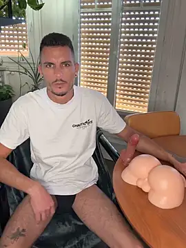 Snapshot of WildFlame2525 chatting on 10-10-25, 01:10 WildFlame2525 online show from 10-10-25, 01:10