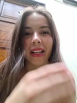 EmmaValencia  online show from 07-02-26, 07:53