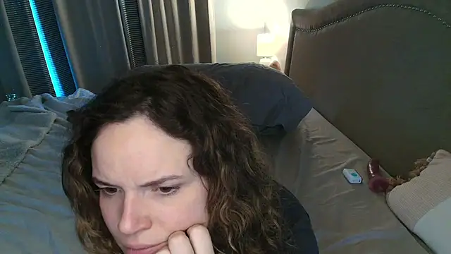 ClaireZX online show from 10-01-25, 04:57