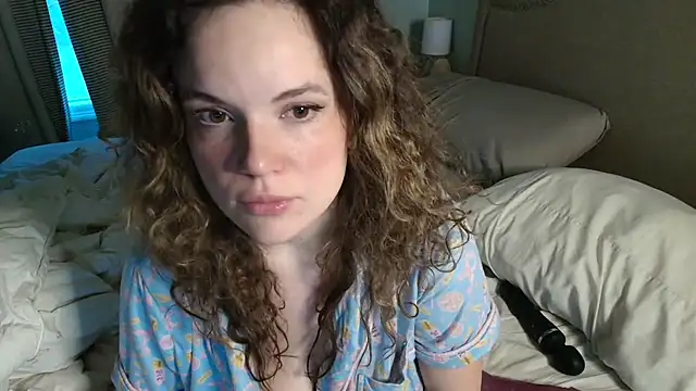 ClaireZX online show from 10-09-25, 12:14