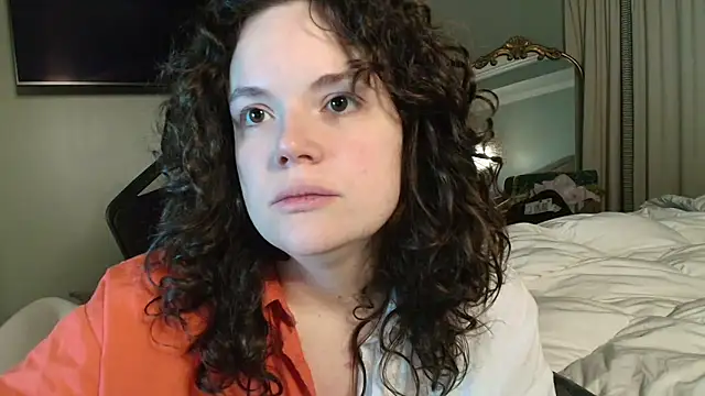 ClaireZX online show from 10-14-25, 06:14