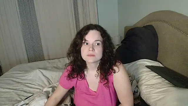 ClaireZX online show from 10-25-25, 04:53