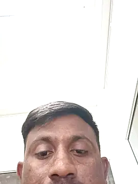 Snapshot of SlipperyRebound0 chatting on 10-29-25, 05:25 SlipperyRebound0 online show from 10-29-25, 05:25