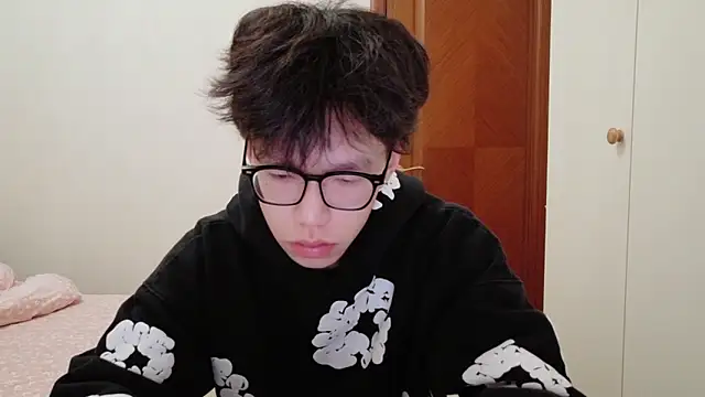 hangzi-0011 online show from 11-06-25, 01:23