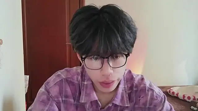 Snapshot of hangzi-0011 chatting on 02-26-26, 08:13 hangzi-0011 online show from 02-26-26, 08:13