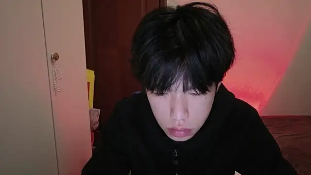 Snapshot of hangzi-0011 chatting on 03-01-26, 10:17 hangzi-0011 online show from 03-01-26, 10:17