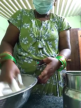 Snapshot of Tamilselviroja- chatting on 02-23-26, 02:36 Tamilselviroja- online show from 02-23-26, 02:36