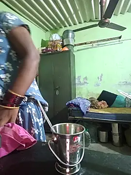 Tamilselviroja- online show from 06-24-26, 03:11