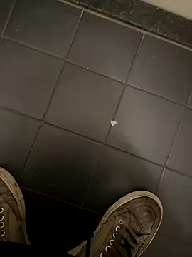 Snapshot of heet1998 chatting on 10-19-25, 03:01 heet1998 online show from 10-19-25, 03:01