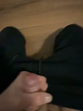 Snapshot of heet1998 chatting on 03-05-26, 12:12 heet1998 online show from 03-05-26, 12:12