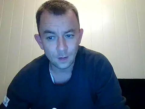 Snapshot of VanBeatPL chatting on 10-18-25, 06:41 VanBeatPL online show from 10-18-25, 06:41
